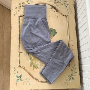 NVGTN Leggings Light Gray Small